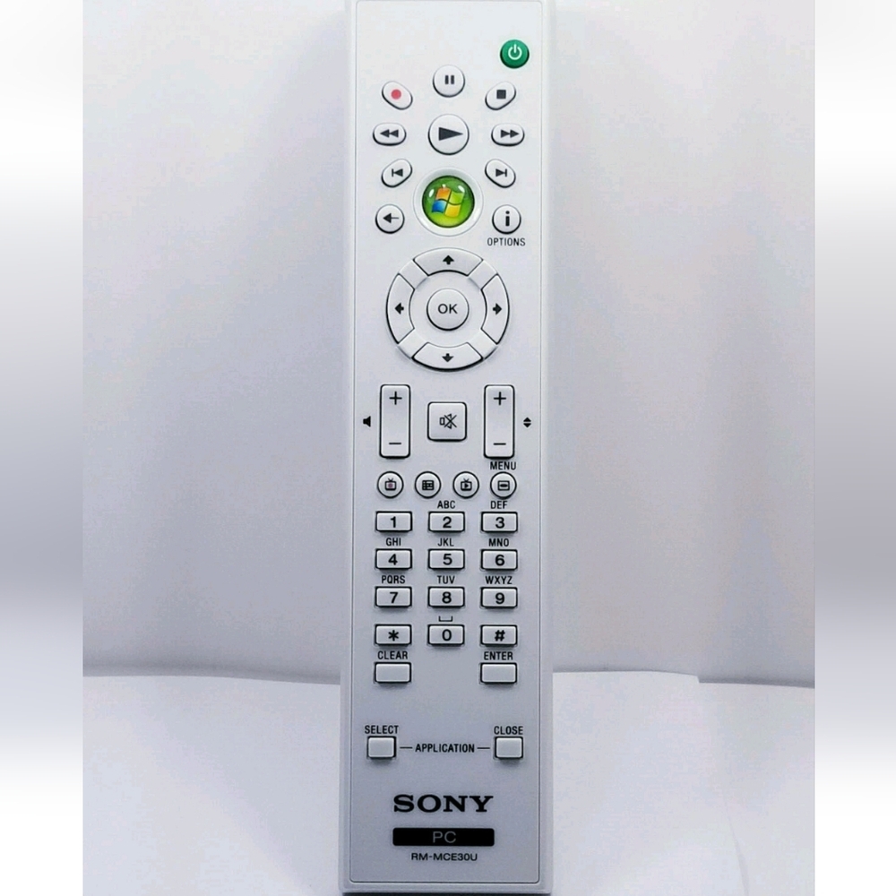 Sony RM-MCE30U PC Remote Control - Picture 2 of 9